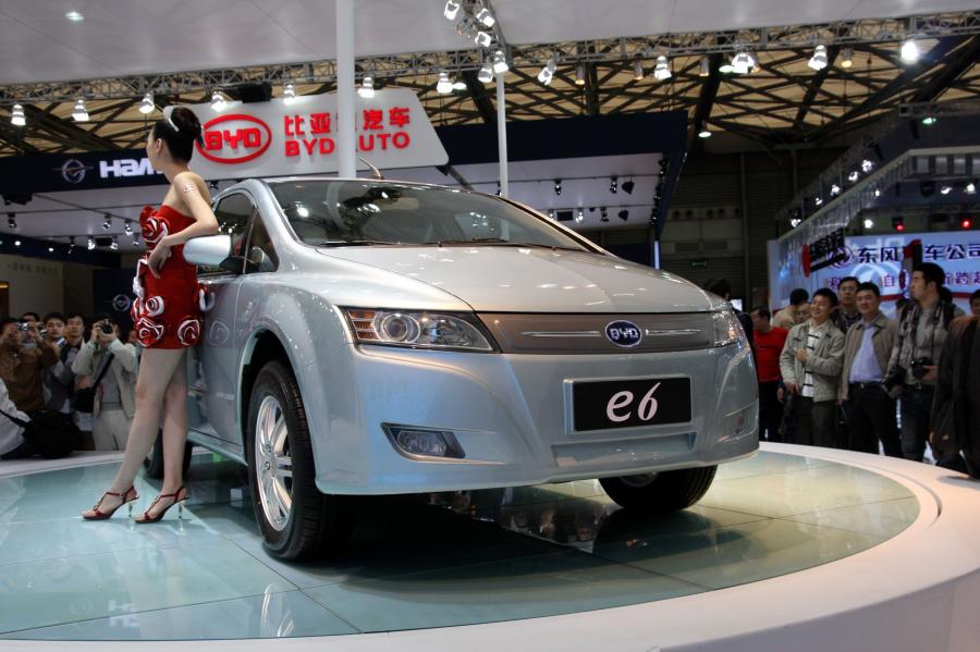  BYD E6 2009 года  (фото 38 из 60)